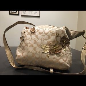 Coach signature floral flower appliqué hobo style